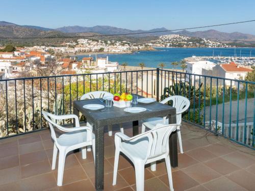Llanca House | Holiday Home Dalí II by Interhome