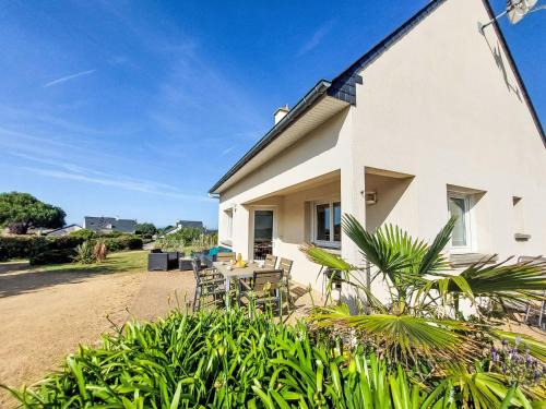 Pleubian House | Holiday Home de la Plage by Interhome