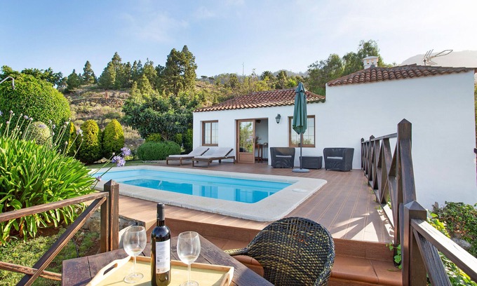 Tijarafe House | Holiday Home 'El Lomito' with Sea View, Wi-Fi and Air Conditioning