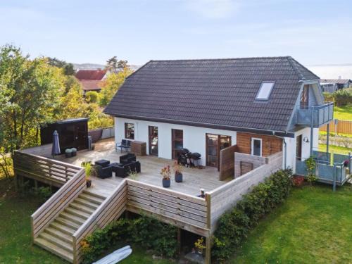 Vibæk Strand House | Holiday Home Elmeri - 200m from the sea by Interhome