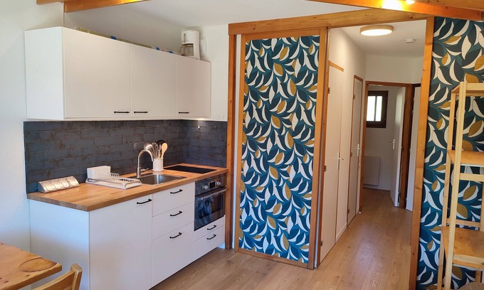 Gresse-en-Vercors Apartment | Holiday Home 'Les Cimes - Grand Veymont View' with Mountain View and Private Terrace