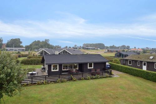 Bøjden House | Holiday Home In Horne With Sea View