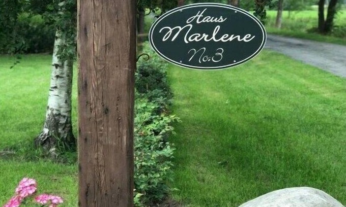 Jaderaltendeich House | Holiday home in Jade with swimming pool