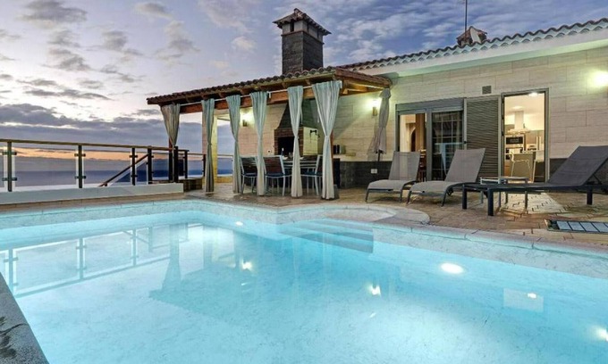 Sauzal House | Holiday Home 'Karat Horizonte' with Sea View, Wi-Fi and Air Conditioning