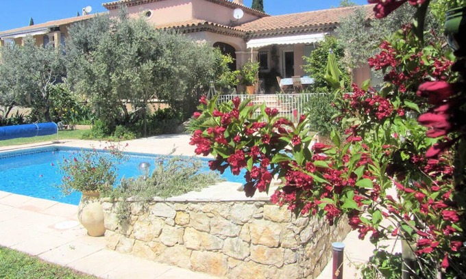 Coudoux Villa | Holiday home near Aix-en-Provence, private pool, village foot access