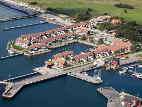 Borre Apartment | Holiday home on the harbour in Borre