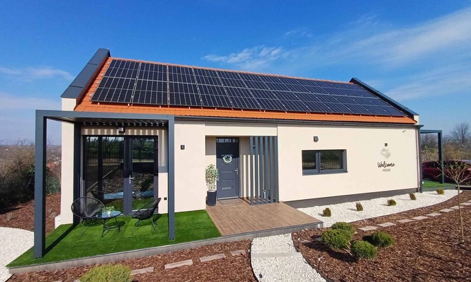 Eger House | Holiday home with infra sauna and whirlpool in the immediate vicinity of wine cellars