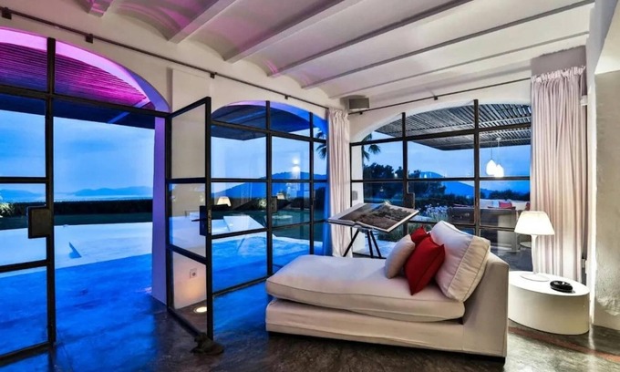 Sant Josep de sa Talaia Villa | Holiday home with tranquil sea views