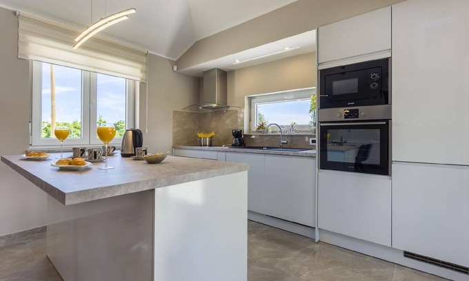 Belavici House | Holiday house Belavići for 1 - 6 persons with 2 bedrooms - Holiday home