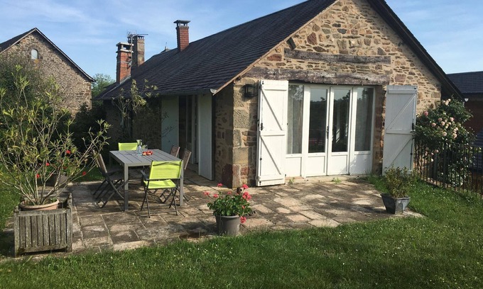 Beynat House | Holiday house Beynat for 1 - 6 persons with 3 bedrooms - Holiday house