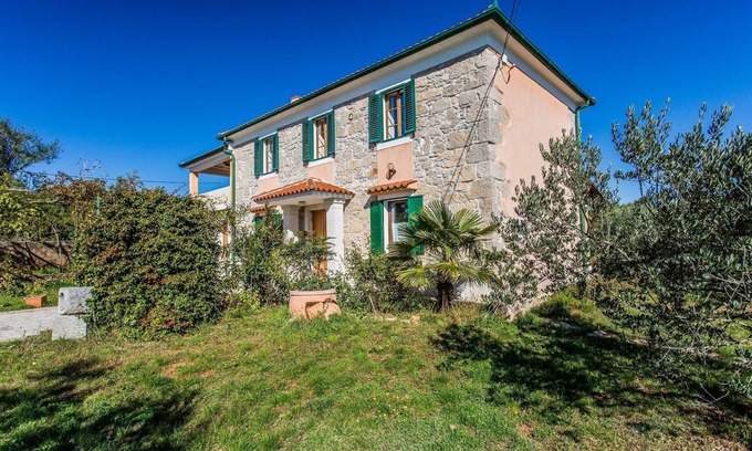 Kras House | Holiday house Dobrinj for 1 - 7 persons with 3 bedrooms - Holiday home
