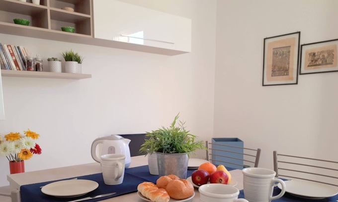 Lido di Pomposa House | Holiday house with large garden in residence with swimming pool - Villa Elena