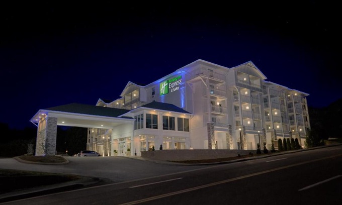 Sevierville Hotel | Holiday Inn Express Pigeon Forge – Sevierville by IHG