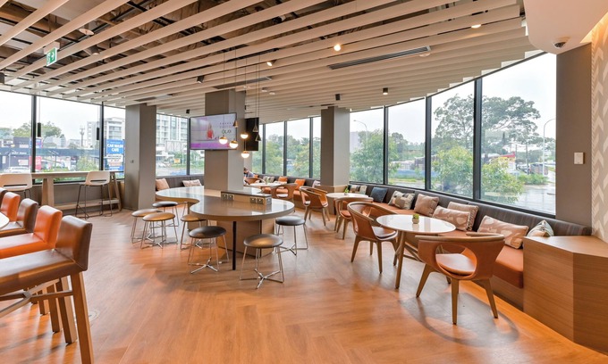 Mascot Hotel | Holiday Inn Express Sydney Airport by IHG