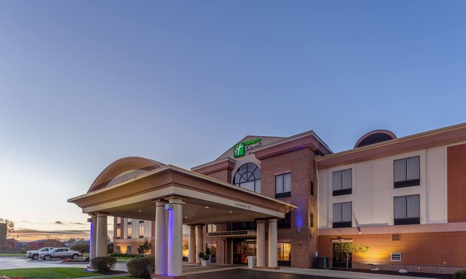 Bowling Green Hotel | Holiday Inn Express Hotel & Suites Bowling Green by IHG