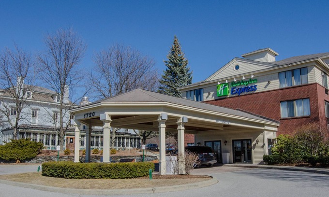 South Burlington Hotel | Holiday Inn Express South Burlington by IHG