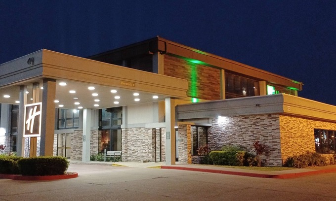 McAllen Hotel | Holiday Inn McAllen – Medical Center Area by IHG