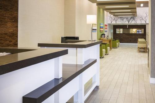 Salem Hotel | Holiday Inn Salem by IHG