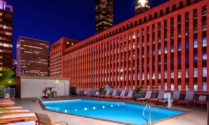 West Loop Hotel | Holiday Inn & Suites Chicago - Downtown by IHG