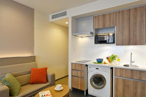 Yodogawa Hotel | Holiday Inn & Suites Shin Osaka by IHG