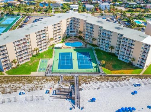 Holiday Isle Apartment | Holiday Surf and Racquet Club 206