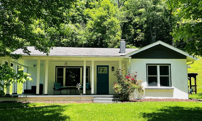 Marshall House | Holidays at Lazy Dayz!