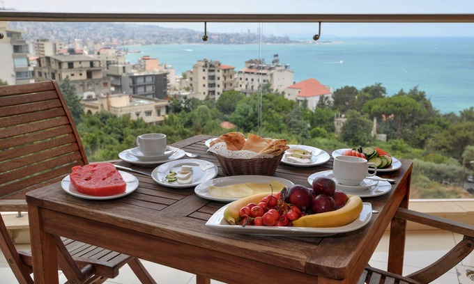 Maamelteine Hotel | Hollywood Inn Hotel