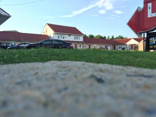 New Castle Hotel | Hollywood Motel