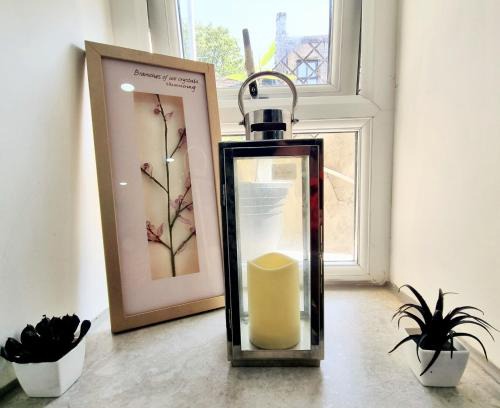 Huddersfield Apartment | holme valley canal hideaway
