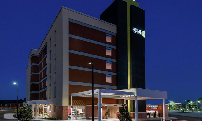 Florida Center Hotel | Home2 Suites by Hilton Orlando Near Universal