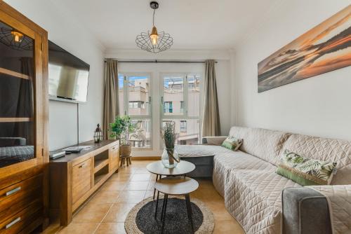 Sardina Apartment | Home2Book Sunny Getaway & Pool in Playa de Sardina
