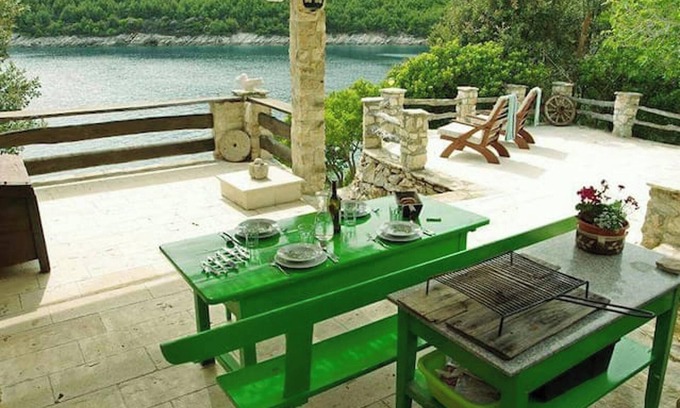 Cove Basina (Jelsa) House | Homerez - Cozy House in Selca with BBQ