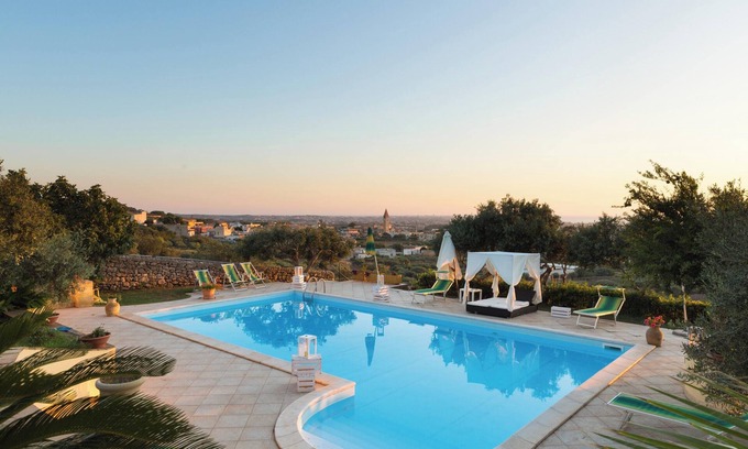Marsala Villa | Homerez - Elegant villa in Marsala with private pool and sea view