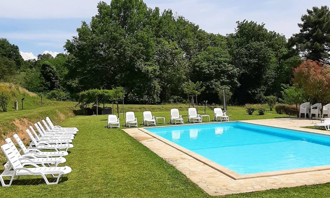 Montecarlo Apartment | Homerez - Nice appartement for 6 ppl. with shared pool and terrace at Montecarlo