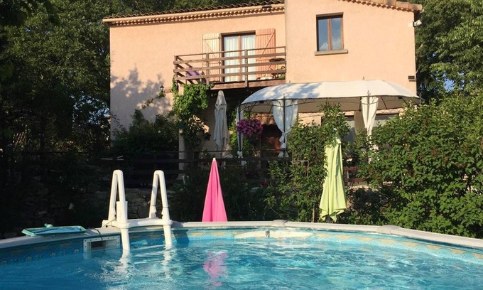 Chandolas Villa | Homerez - Spacious villa for 7 ppl. with swimming-pool and terrace at Chandolas