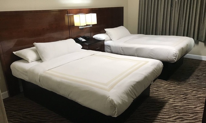 Tulsa Hotel | Hometown Inn & Suites