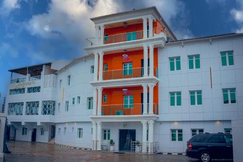 Lekki Hotel | HomeWorth Hotel