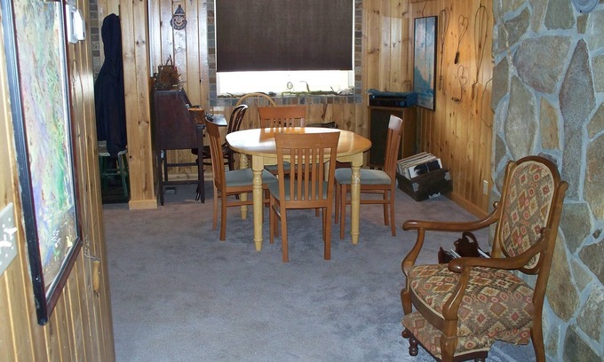 Leavenworth Other | Homey spacious get away just outside of leavenworth.