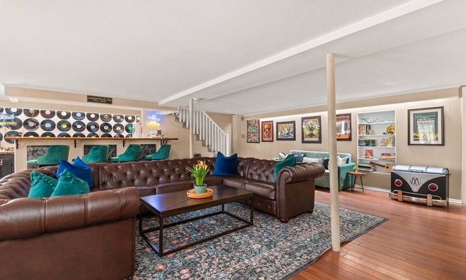 Nashville House | Honky-Tonk Home Bar | Min 2 Broadway