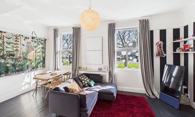 Saltburn-by-the-Sea Apartment | Host Stay The Artists Pad