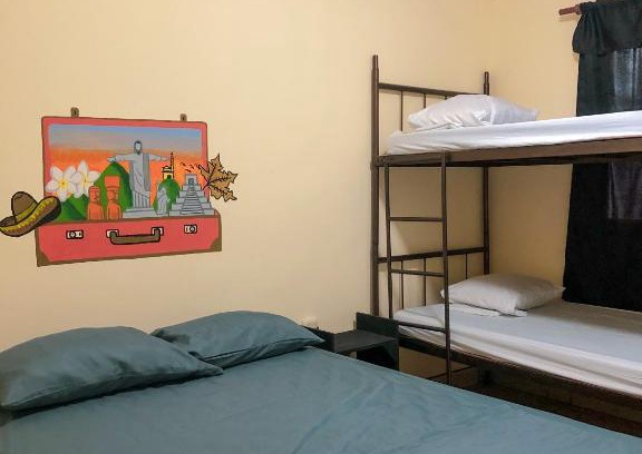 Leon House | Hostal Sin Fronteras.