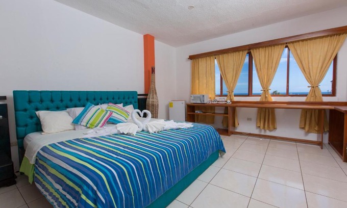 Puerto Baquerizo Moreno House | Hostal Tongo Reef