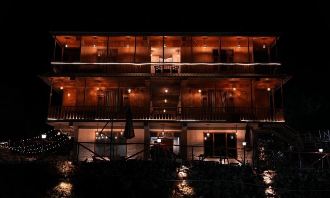 Banjar Hotel | Hostay Tirthan