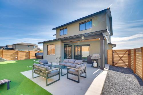 Kittitas County House | Hot Tub and Water Views Vantage Family Retreat