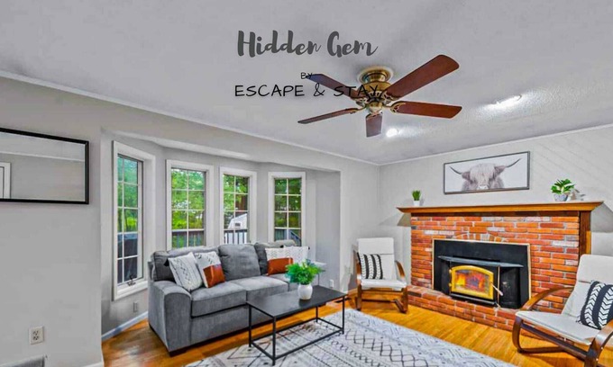 Saratoga Springs House | HOT TUB - Hidden Gem of Saratoga Springs -Fire Pit