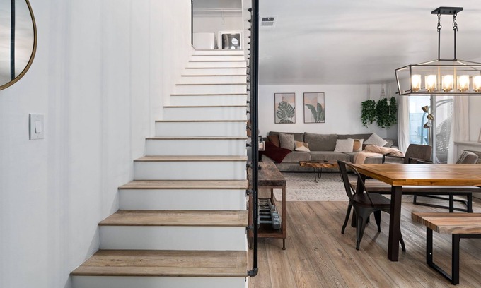 Sutter House | Hot Tub House in Long Beach!