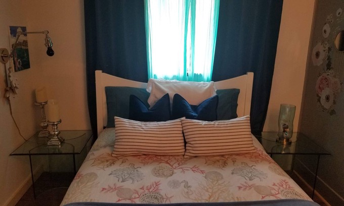 Dunes City Cottage | Hot Tub, Siltcoose Private Dock w/ocean access, Cottage, w/canoes!