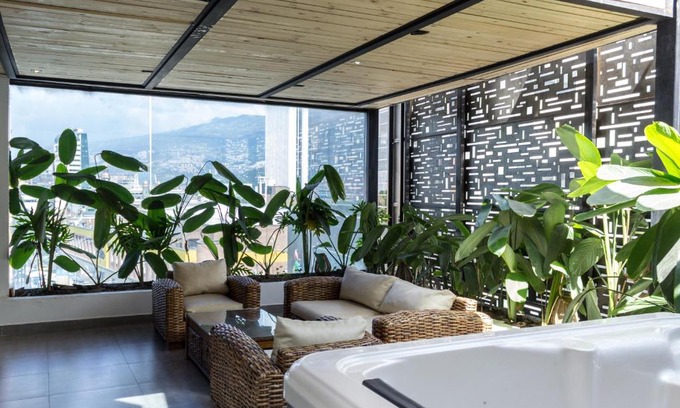 La Candelaria Hotel | Hotel 47 Medellin Street