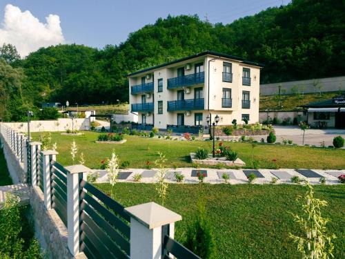 Konjic Apartment | Hotel Alibabin Raj
