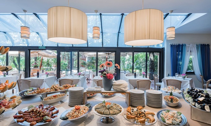 Marina di Pietrasanta Hotel | Hotel Andreaneri